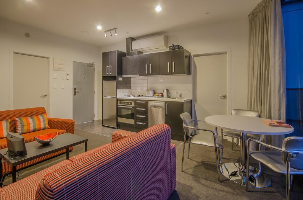 Ramada Suites By Wyndham Auckland - Federal Street Номер фото